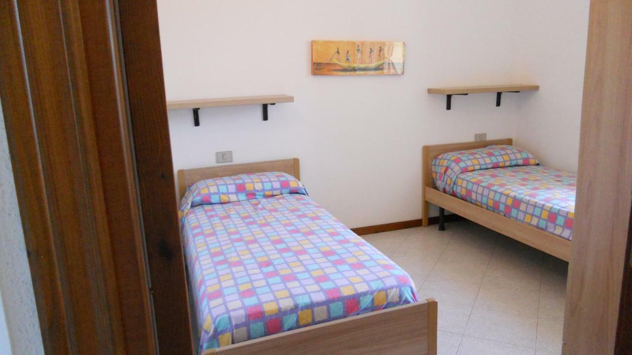 Casa Vacanze La Bandera 2 산타테레사의갈루라 외부 사진